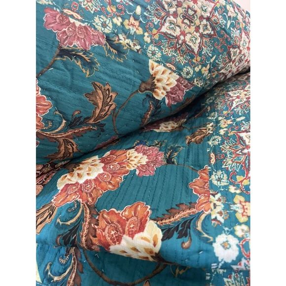 New Anthropologie Upcycled Vendima Quilt sz King 🛑RESERVED🛑🛑 - Picture 3 of 7